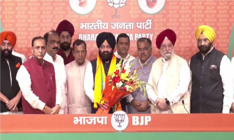 Jalandhar Byelection 2023: बीजेपी ने अपने पूर्व सहयोगी के घर में लगाई सेंध, दिग्गज अकाली नेता को पार्टी में किया शामिल