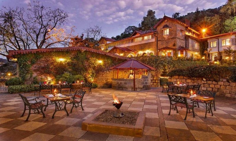 Best Couple Friendly Hotels In Nainital: नैनीताल में फेमस और शानदार हैं यह होटल जहां पार्टनर के साथ बिता सकते हैं अच्छा