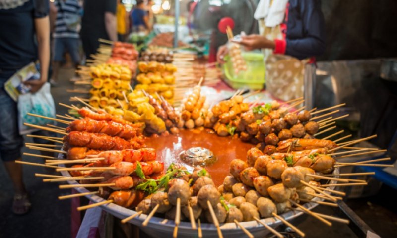Lucknow Famous Food Shops: लखनऊ की इन दुकानों पर मिलता है नवाबी स्वाद, जिसका स्वाद चखने आते हैं लोग