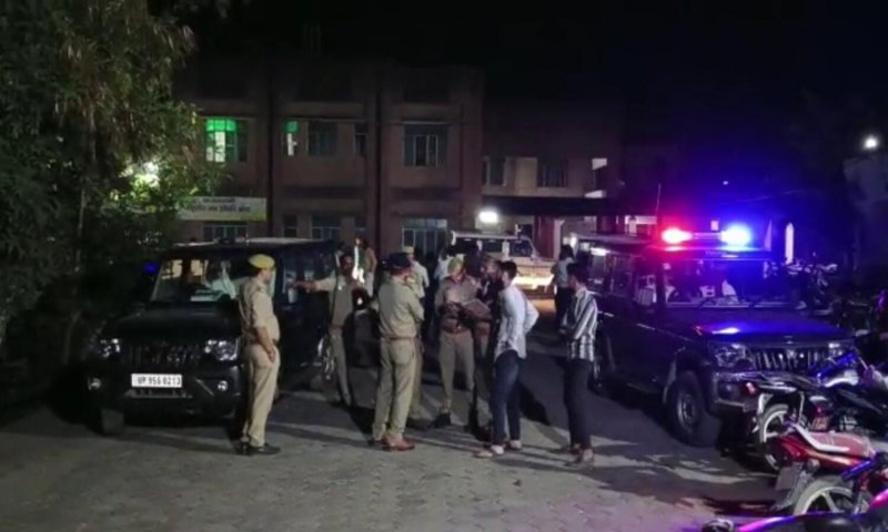 Mahoba News: रात को जिस अभियुक्त पर पुलिस ने की शांतिभंग की कार्रवाई, सुबह उसी ने मारी 16 वर्षीय किशोर को गोली