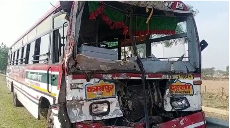 Aligarh News: यमुना एक्सप्रेस वे पर रोडवेज बस ट्रैक्टर ट्रॉली से भिड़ी, 18 यात्री घायल, चार की हालत गंभीर