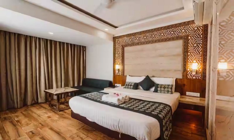 Couple Friendly Hotels in Kanpur: कपल्स के लिए बेस्ट हैं कानपुर के ये होटल, जहां मिलती है हर तरह की सुविधा