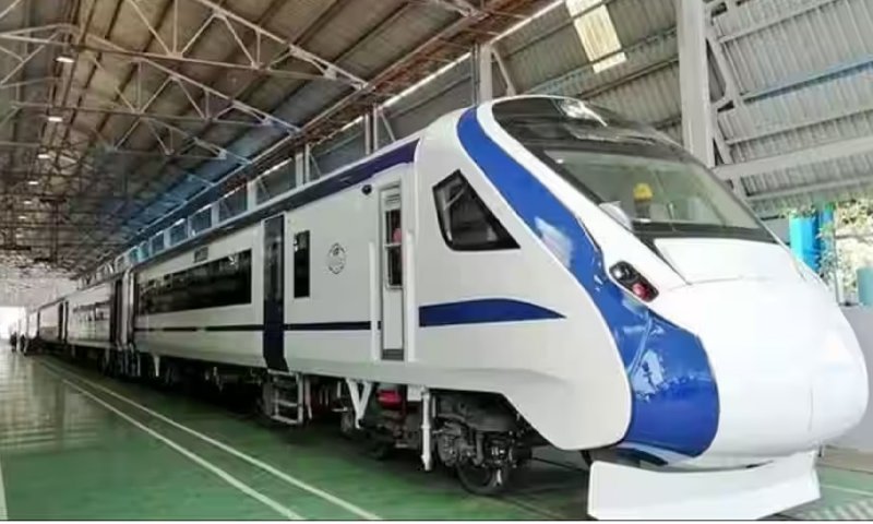 Vande Bharat Train: जानें सफेद ही क्यों पेंट की गई वंदे भारत ट्रेन, इसके पीछे क्या है राज