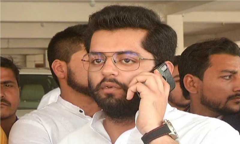 Atiq Ahmed Son Umar: लखनऊ जेल में बंद है अतीक अहमद का बेटा उमर, आज वीडियो कॉन्फ्रेंसिंग के जरिए कोर्ट में पेशी