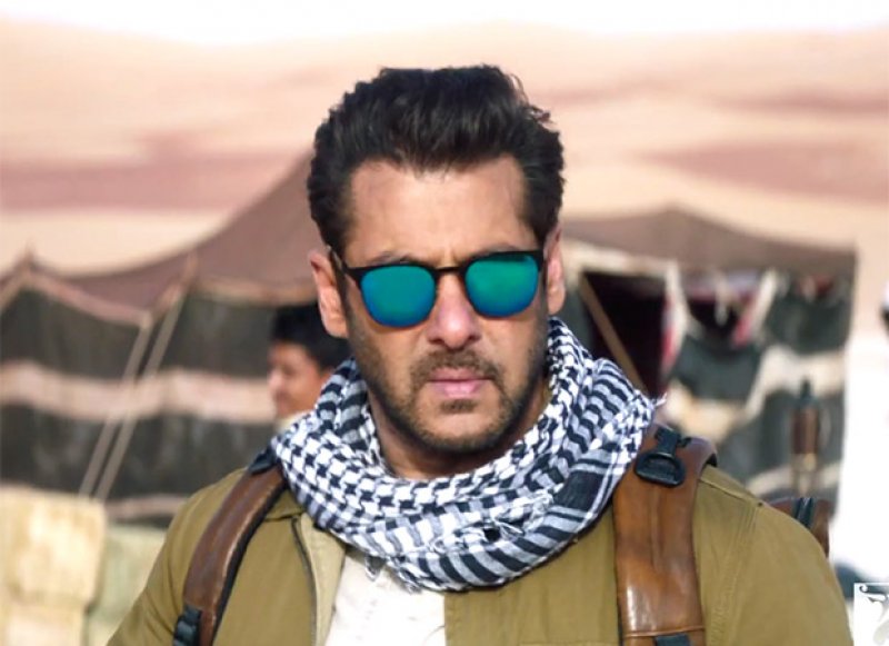 Tiger 3 के सेट से लीक हुआ Salman Khan का वीडियो, स्मोकिंग करते आए नजर