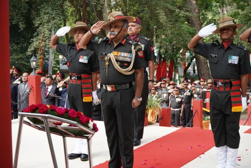 मुख्यालय 101 क्षेत्र ने मनाई हीरक जयंती, शिलांग युद्ध स्मारक में दी श्रद्धांजलि..60 गौरवशाली वर्षों पर जारी हुआ डाक टिकट