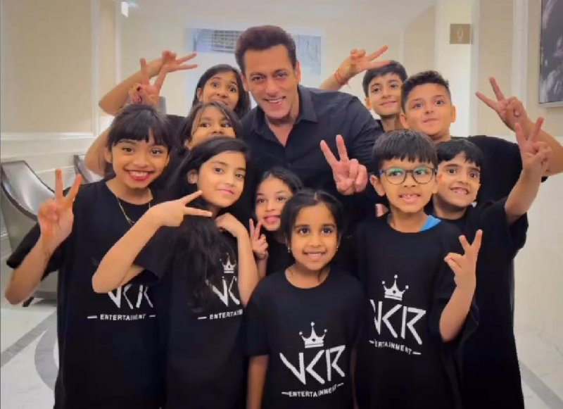 Salman Khan: भाईजान ने अपने फैंस को दिया खास तोहफा, देख लीजिए वरना पछताओगे