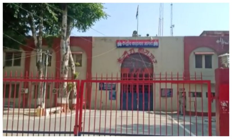 Agra News: चार सजायाफ्ता कैदियों ने पास की बोर्ड परीक्षा, जेल में हुई फिल्म की शूटिंग से मिली थी प्रेरणा