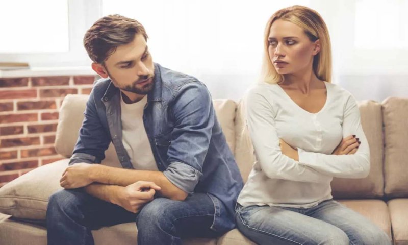 Unhappy Relationship: जब आप किसी रिश्ते में नाखुश हों तो ऐसे में क्या करें, आइये जानें क्या होगा आपका अगला कदम