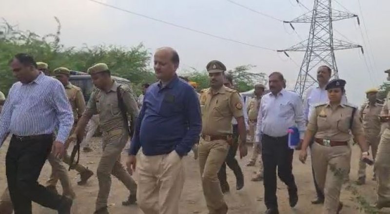 Jhansi News: असद-गुलाम एनकाउंटर की न्यायिक जांच शुरु, टीम ने किया घटनास्थल का निरीक्षण