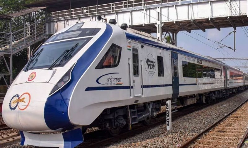 Kerala Vande Bharat Express Train: बेहद खास है केरल में चलने वाली वंदे भारत ट्रेन, जानिए रूट और किराया