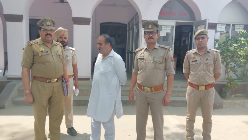 Rampur News: आज़म खान के रामपुर पब्लिक स्कूल की मान्यता दिलाने में आरोपी बाबू गिरफ्तार