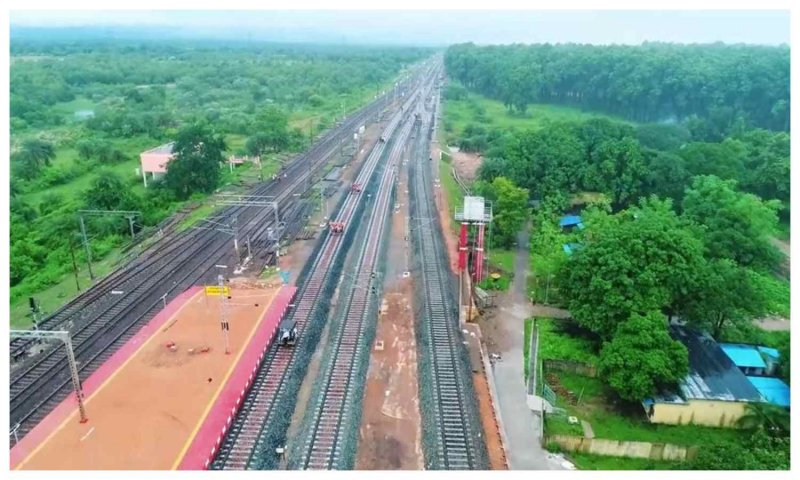 Railway Interesting Facts: रेल पटरियों के नीचे इसलिए पड़ी होती हैं गिट्टियां, जानें इसके रोचक फैक्ट्स