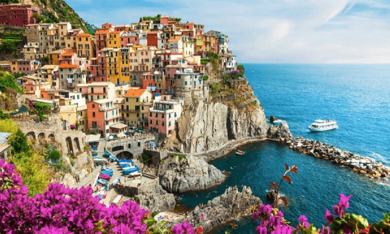 Best Tourist Places in Italy: इटली में घूमने के लिए बेस्ट जगहें, ट्रिप का बना रहे हैं प्लान तो लिस्ट में कर लें शामिल