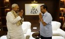 Bihar CM in Delhi: अरविंद केजरीवाल से मिले नीतीश कुमार, केंद्र से चल रही तकरार पर दिया समर्थन 