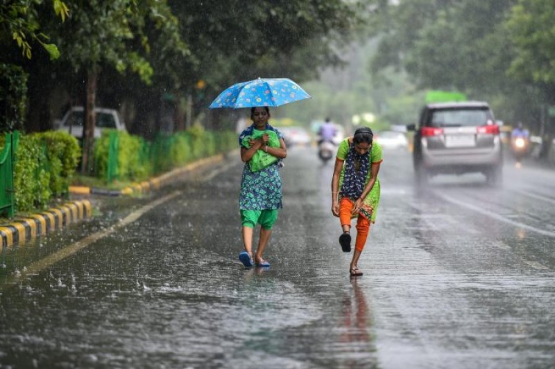 Weather Update Today: Heavy Rain Alert in Seven States, Monsoon to Continue in Delhi and UP