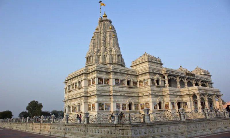 Famous Temples In Mathura: फेमस हैं मथुरा के यह मंदिर, जिनकी खूबसूरती देखने विदेशों से आते हैं लोग