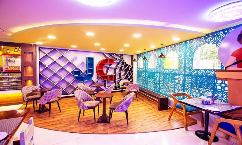 Best Cafe In Hazratganj Lucknow: हजरतगंज में फेमस हैं यह शानदार कैफे, जहां मिलता है मजेदार स्वाद