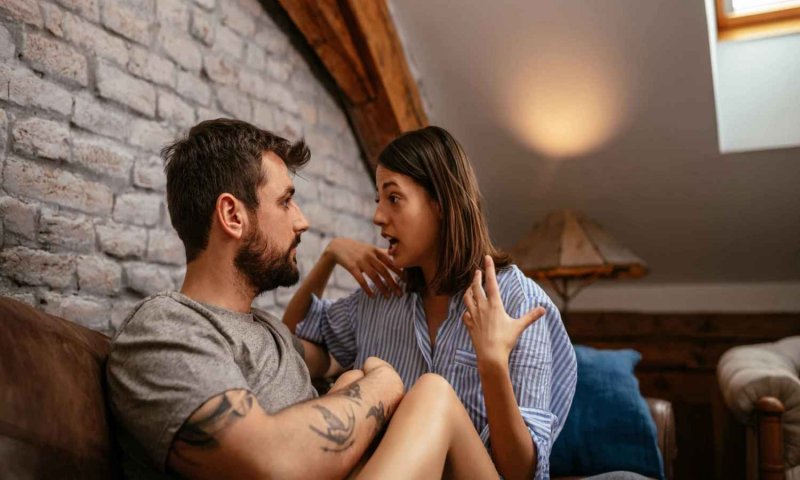 Signs of Emotionally Immature Partner: कैसे पहचाने कि आपका पार्टनर इमोशनली अपरिपक्व है या नहीं, जानिए उन संकेतों को