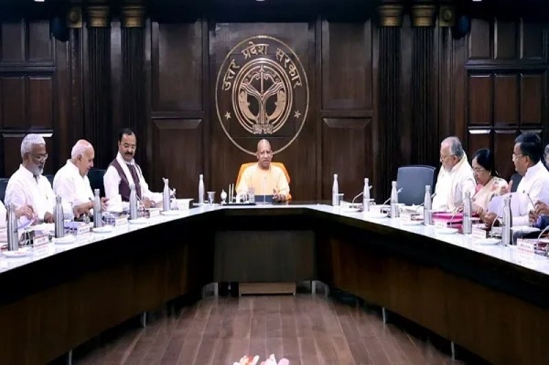 Yogi Adityanath Cabinet: योगी सरकार कैबिनेट में अयोध्या मथुरा पर फ़ोकस, यूपी के विश्वविद्यालयों के निर्माण के साथ कुल 19 प्रस्ताव पास