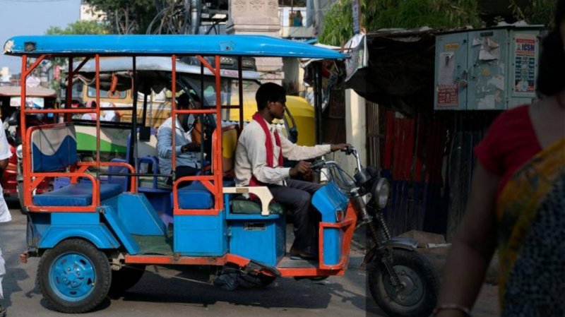 Lucknow: ई-रिक्शा की बैटरी फटने से मां-बेटे समेत 3 की मौत, 2 गंभीर घायल...ओवर चार्जिंग बना हादसे की वजह