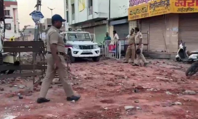 Maharashtra News: अकोला में दो गुटों की हिंसक झड़प, एक की मौत, एक पुलिसकर्मी सहित 3 घायल, धारा 144 लागू