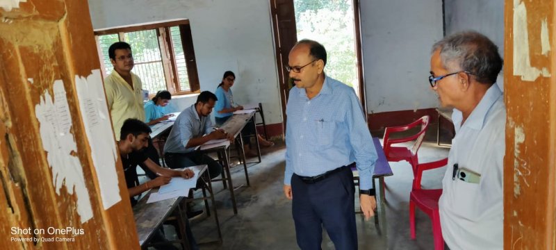 लखीमपुर खीरी में कड़ी सुरक्षा के बीच संपन्न हुई पीसीएस-प्री की परीक्षा, एडीएम समेत सेक्टर मजिस्ट्रेट ने देखे परीक्षा कें