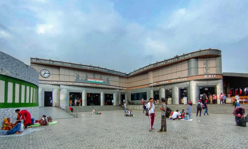 Mathura Junction Railway Station: देश के इस रेलवे स्टेशन पर पहुँच जाओ पूरा भारत घूम लेंगे आप