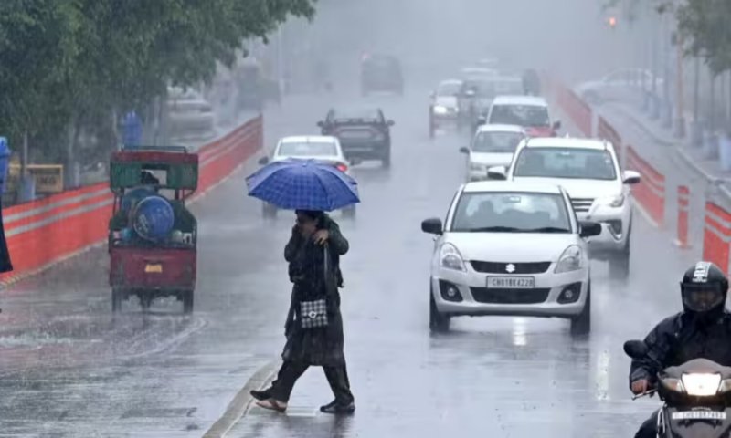 Aaj Ka Mausam 17 May 2023: अगले 2 घंटों में होगी बारिश, यूपी के इन शहरों में झमाझम बारिश, आईएमडी का अलर्ट जारी