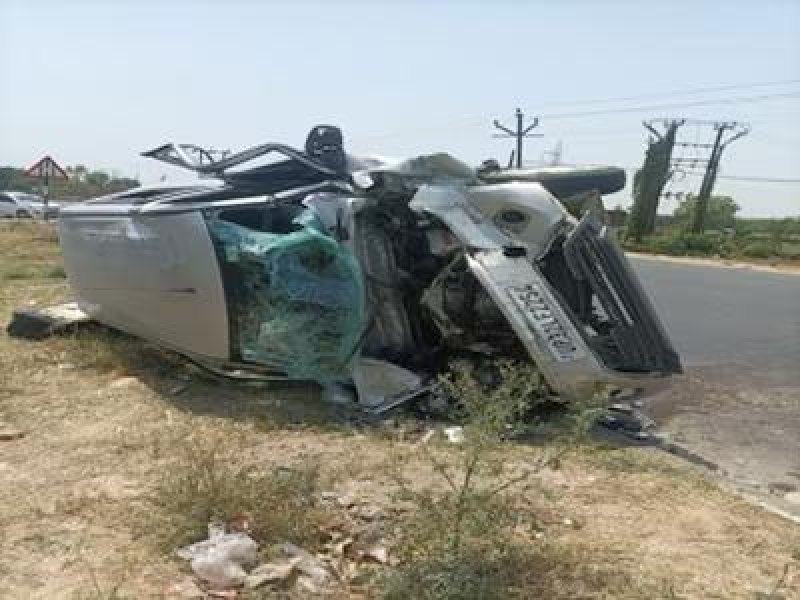 Hardoi News: तेज रफ्तार डीसीएम ने कार को उड़ाया, दो महिलाओं सहित दो मासूमों की दर्दनाक मौत