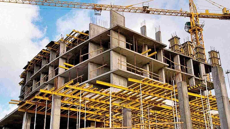 Lucknow News: गोमती नगर में दो अवैध व्यवसायिक निर्माणों को एलडीए ने किया सील