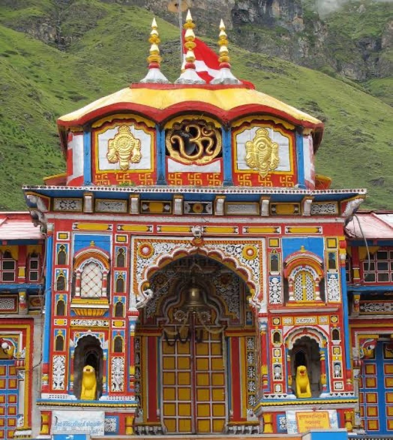 Badrinath Dham Mandir: बद्रीनाथ मंदिर की दीवार में आयी दरार, मुख्य पैदल मार्ग हुआ बंद