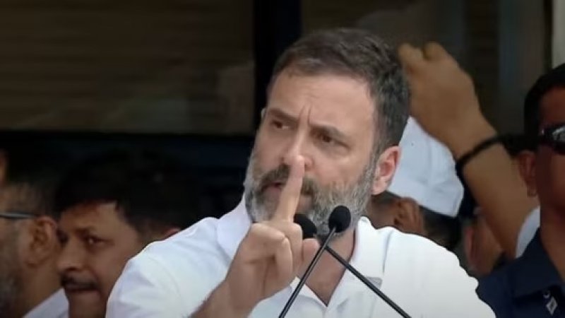 Rahul Gandhi in Karnataka: कर्नाटक में कांग्रेस सरकार बनते ही एक्शन में राहुल, बोले – 1-2 घंटे में पांच वादे पूरे होंगे