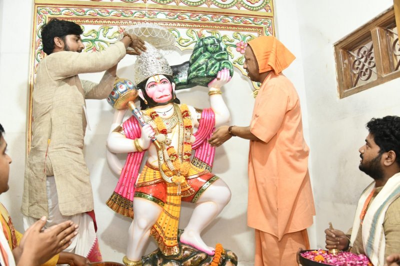 Gorakhpur News: योगी आदित्यनाथ की अध्यक्षता में हुई बारह पंथ योगी महासभा की बैठक, भविष्य को लेकर हुई चर्चा