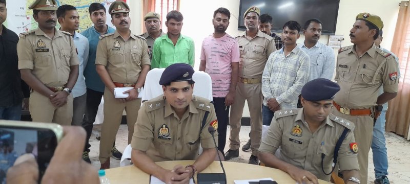 Sonbhadra News: उड़ीसा से राजस्थान जा रही 10 कुंतल गांजे की खेप बरामद, एक करोड़ कीमत, दो गिरफ्तार