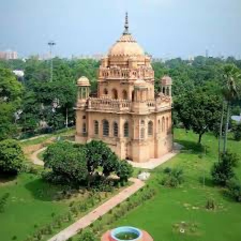 Begum Hazrat Mahal Park: प्राकृतिक सुंदरता से भरपूर बेगम हजरत महल पार्क, जानिए क्या है इसका इतिहास और ख़ासियत