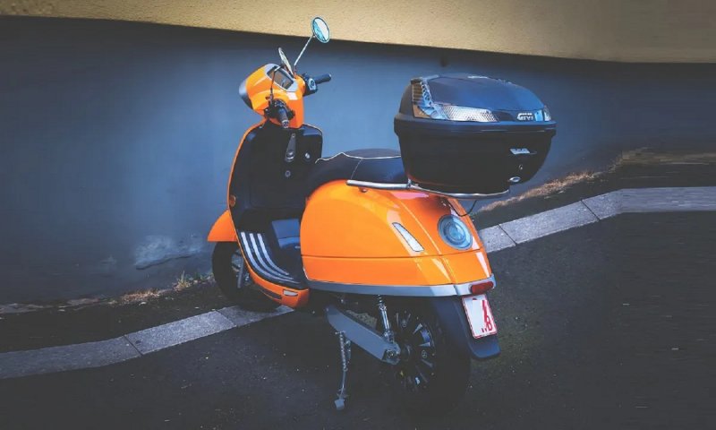 Electric Scooters: भारत में जल्द ही बढ़ेंगी इलेक्ट्रिक स्कूटर की कीमतें, यहां जाने वजह