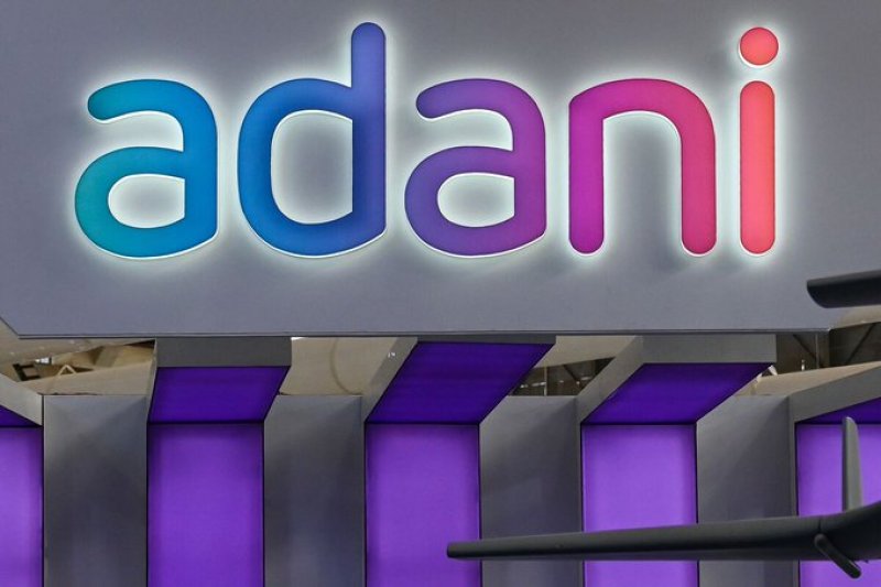 Adani Stocks: शेयरों में जोरदार खरीदारी, 10 में से 6 स्टॉक ने मारा अपर सर्किट, मार्केट कैप पहुंचा 122 अरब डॉलर पार