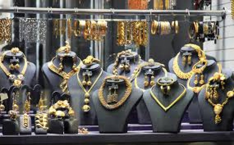 Gold Jewellery in Cash Rules: अगर दो लाख से अधिक का खरीदा सोना तो कराना होगा ये काम, नया नियम जारी