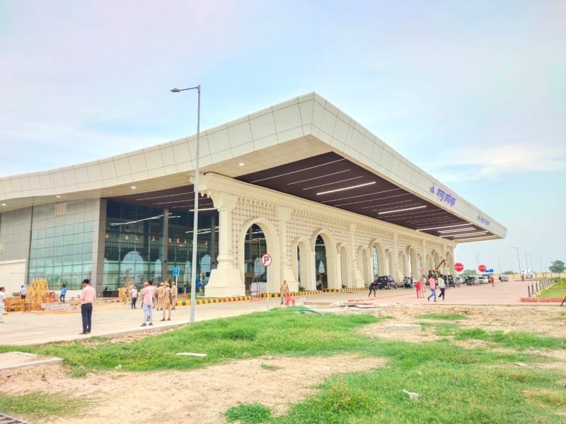 Kanpur News: एयरपोर्ट न्यू टर्मिनल बिल्डिंग बनकर तैयार, उद्धघाटन करेंगे सीएम योगी व ज्योतिरादित्य सिंधिया