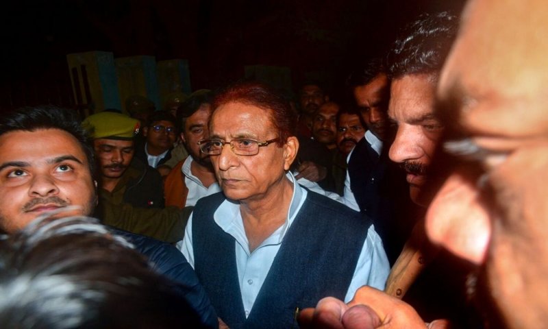 Azam Khan Case Update: आजम खान मामले को लेकर आक्रमक हुई सपा, मुरादाबाद के लिए निकला 21 नेताओं का डेलिगेशन