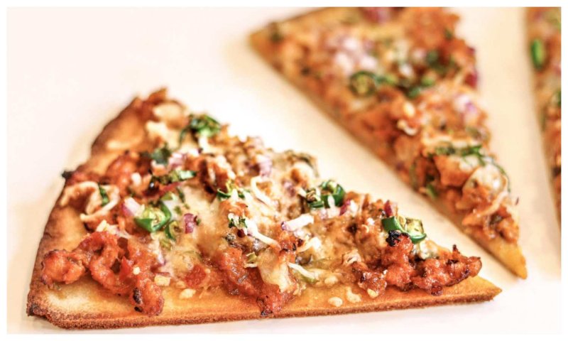 Chicken Makhni Naan Pizza Recipe: घर पर बनाइये चिकन मखनी नान पिज्जा, बच्चे भूलेंगे नहीं स्वाद