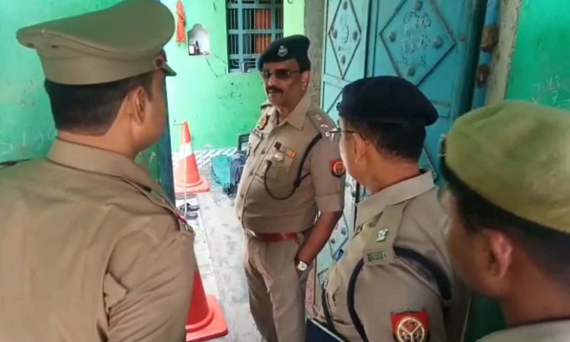 Fatehpur News: पिता ने बेच दी दो बीघे जमीन तो बेटे ने उठाया ऐसा खौफनाक कदम, हर कोई रह गया दंग