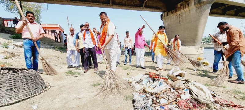 Siddharthnagar News: गंगा दशहरा से पहले राप्ती तट सफाई अभियान, 30 मई को मां अचिरावती गंगा आरती का होगा आयोजन