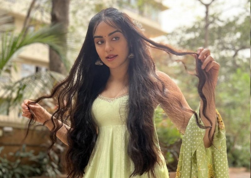 Adah Sharma: अपने पापा की मृत्यु के बाद रो भी नहीं पाईं थीं अदा शर्मा, जानिए ! आखिर क्या थी वजह