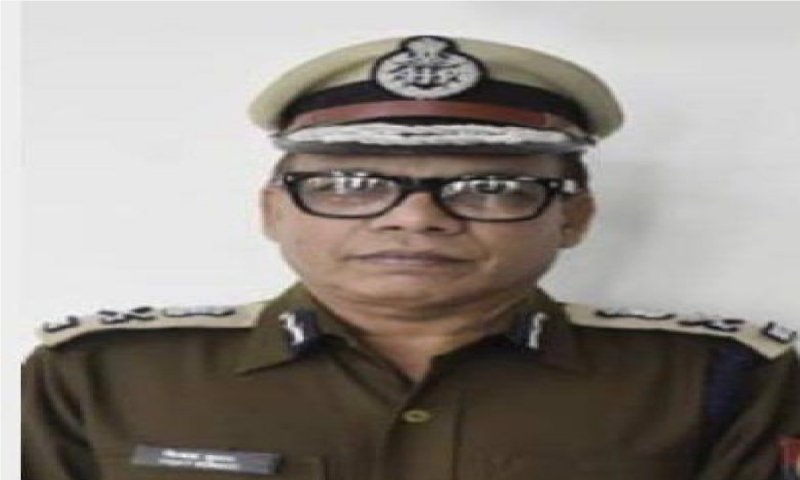 UP New DGP: विजय कुमार ने लिया चार्ज, बोले- अपराध पर जारी रहेगी जीरो टॉलरेंस पॉलिसी, महिला अपराधों पर सख्त एक्शन