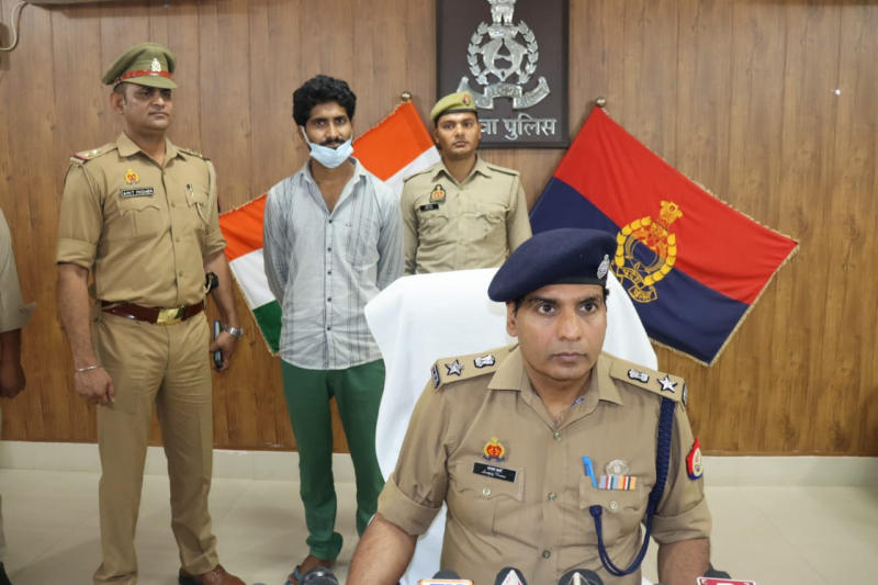 Etawah News: पुलिस की गिरफ्त में आए अस्मत के लुटेरे, दुष्कर्म की दो अलग-अलग घटनाओं का पर्दाफाश