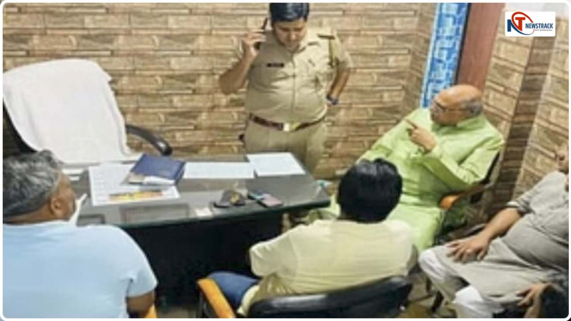 Meerut News: भाजपा पार्षद के साथ पुलिसकर्मियों द्वारा मारपीट करना पड़ा महंगा, भाजपाइयों के हंगामे के बाद हुए लाइन हाजिर