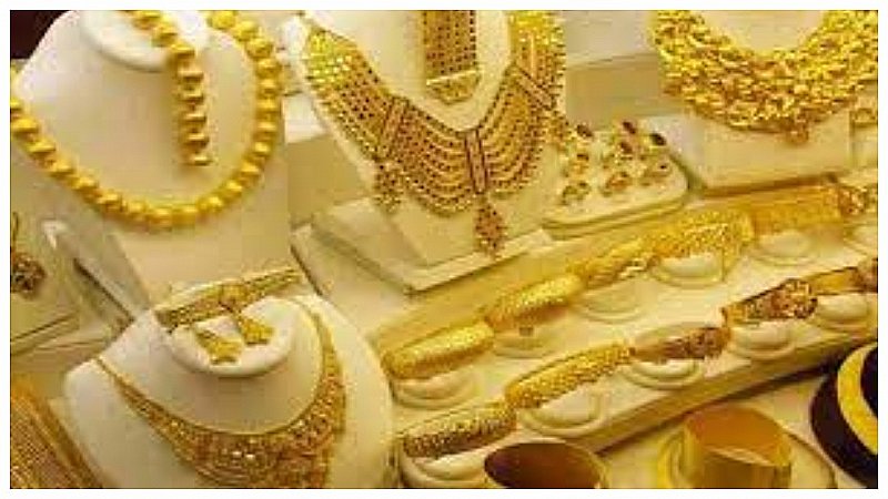 Lucknow Gold Silver Price Today: सोना 700 रुपये से अधिक हुआ सस्ता, चांदी भी टूटी, लखनऊ में 24 कैरेट गोल्ड इस भाव पर