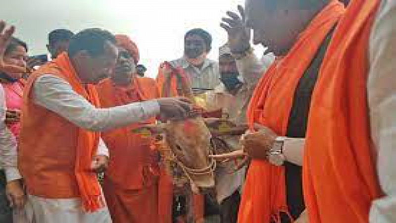 Karnataka Cow Slaughter Ban: कर्नाटक में गोहत्या पर लगे प्रतिबंध को किया जा सकता है खत्म, पशुपालन मंत्री ने दिए संकेत